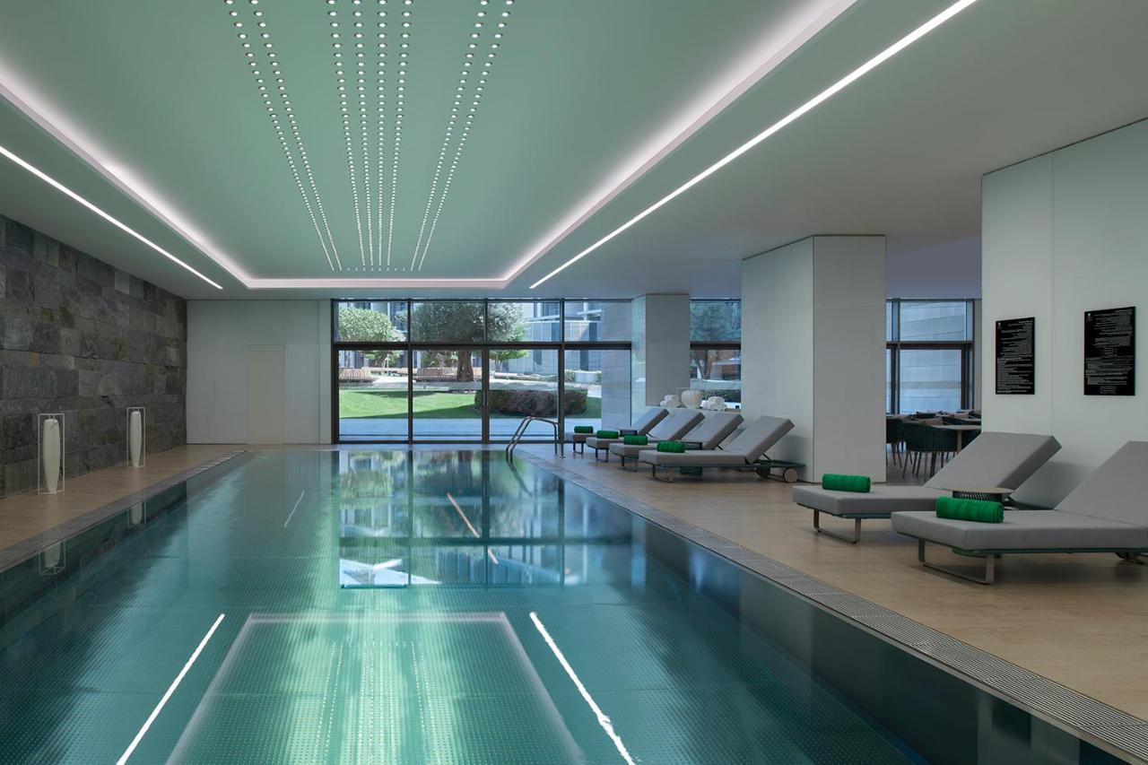 Banyan Tree Doha At La Cigale Mushaireb Ngoại thất bức ảnh The swimming pool at the hotel