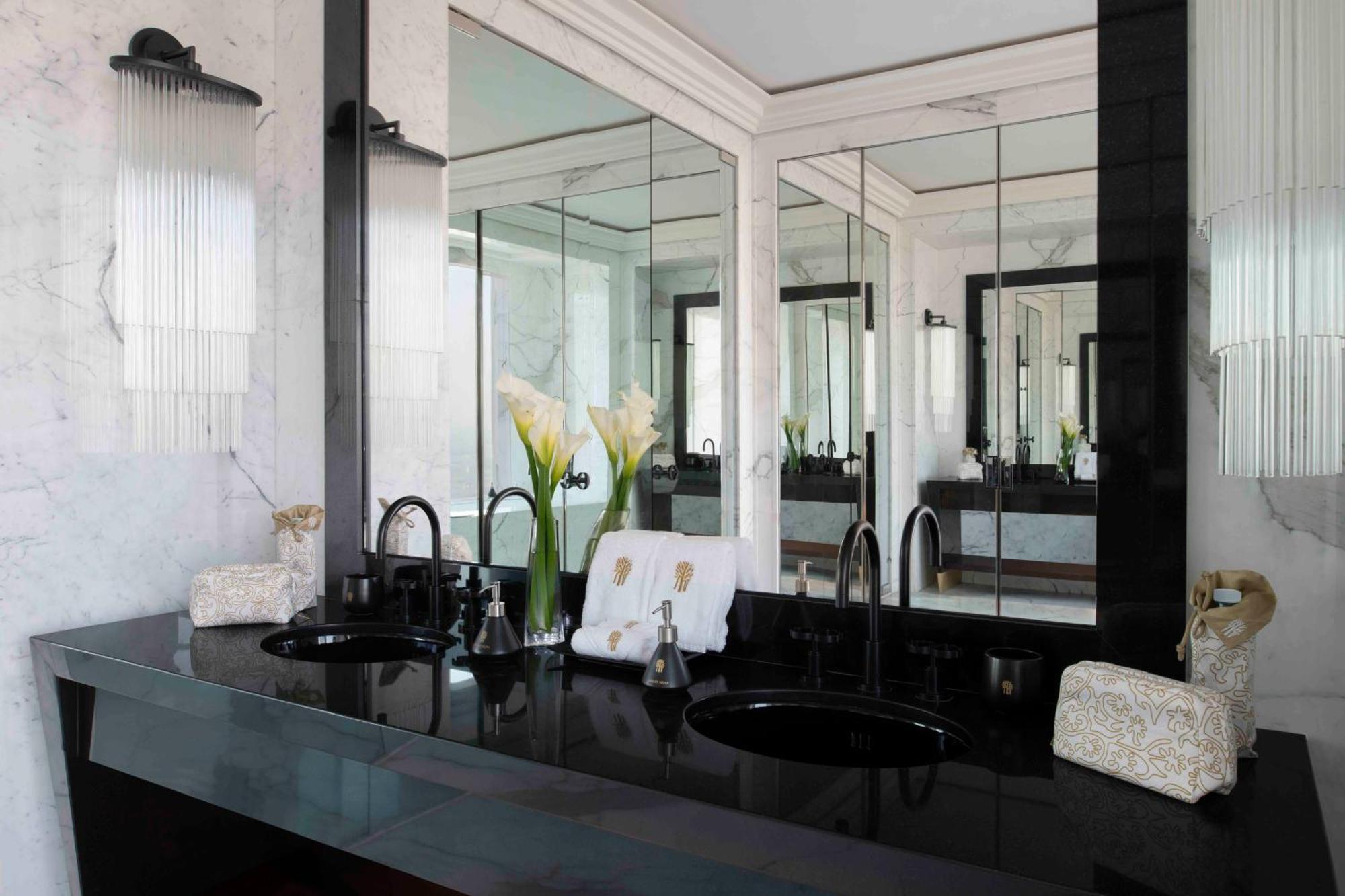 Banyan Tree Doha At La Cigale Mushaireb Ngoại thất bức ảnh Bathroom