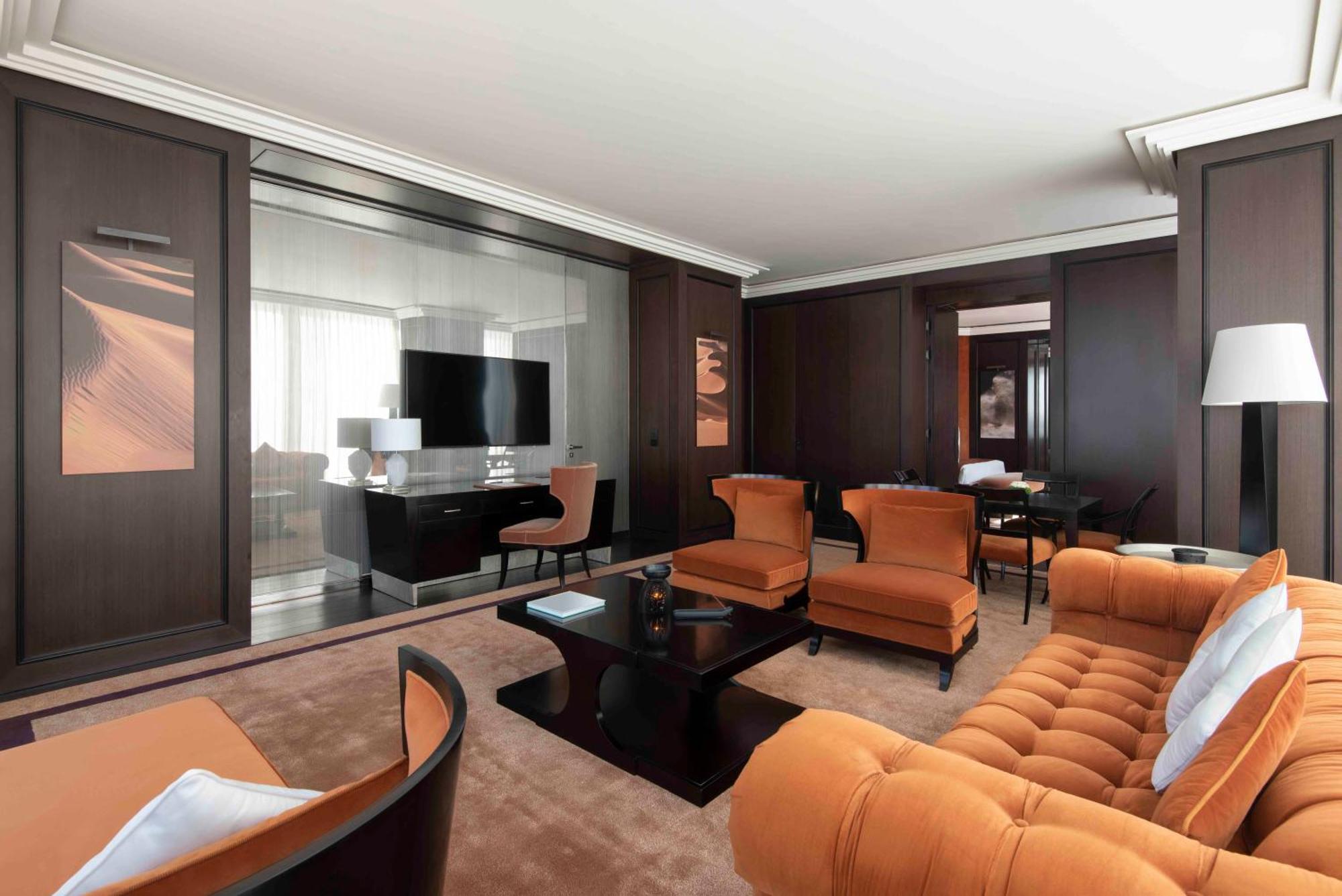 Banyan Tree Doha At La Cigale Mushaireb Ngoại thất bức ảnh A suite at the Mandarin Oriental, Paris